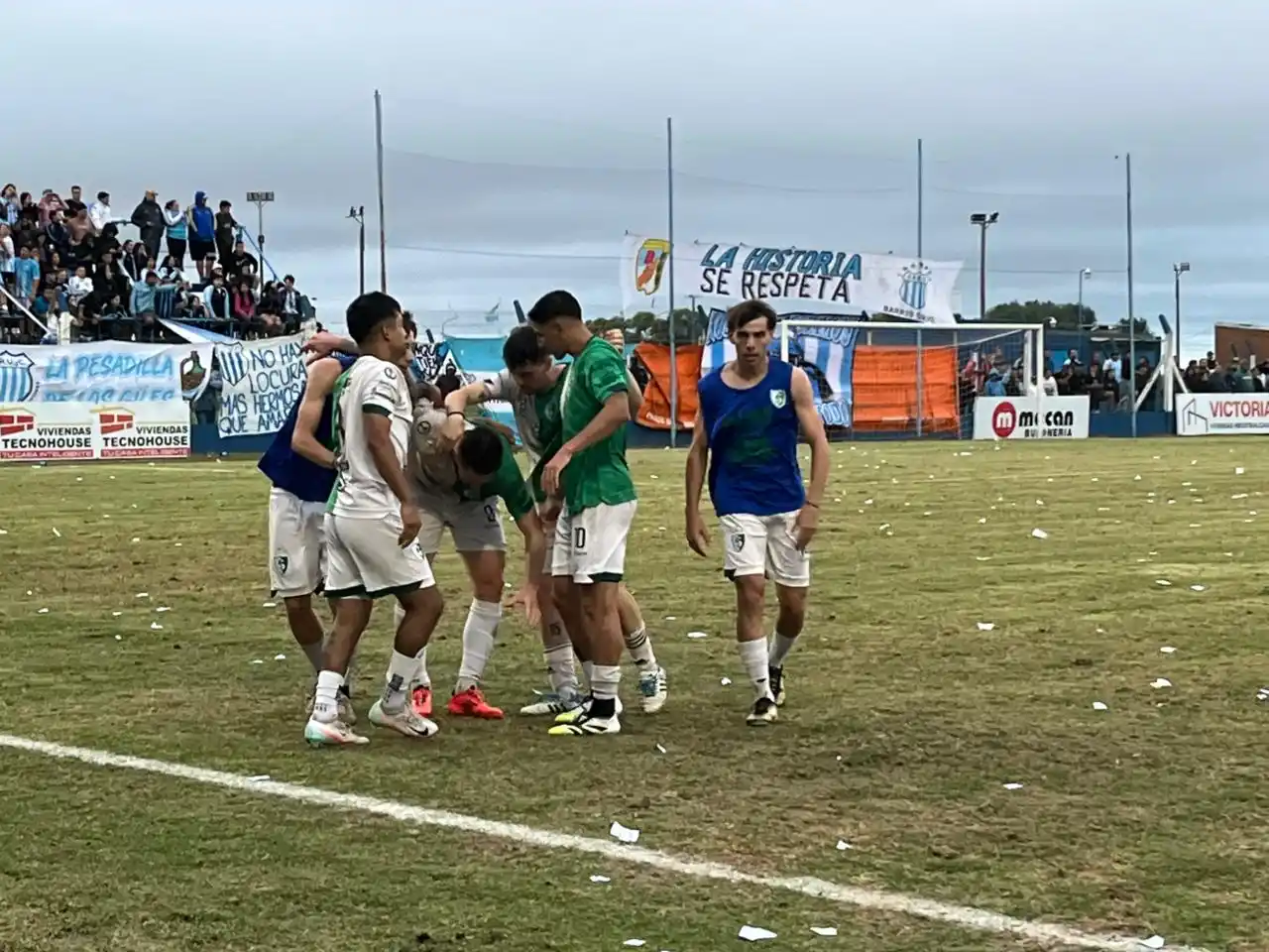 Festejo de gol de Campagnoli, el hombre de la primera final. Foto: Fabián Gallego.