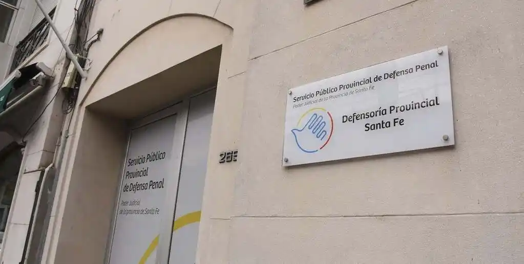 La nueva Constitución otorga reconocimiento expreso a la Defensa como órgano independiente.