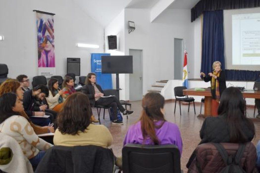 Programa de acogimiento familiar: la provincia capacitó a equipos técnicos de la Secretaría de Niñez