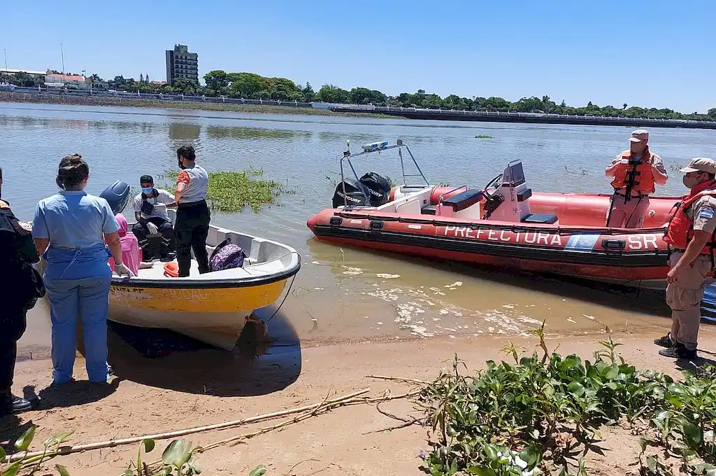 Guardavidas rescataron a una mujer que se arrojó del Puente Colgante a la Laguna Setúbal