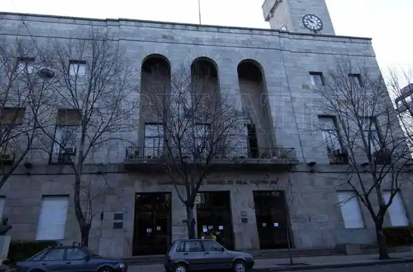 Renovaron el contrato temporario de más de 200 empleados municipales