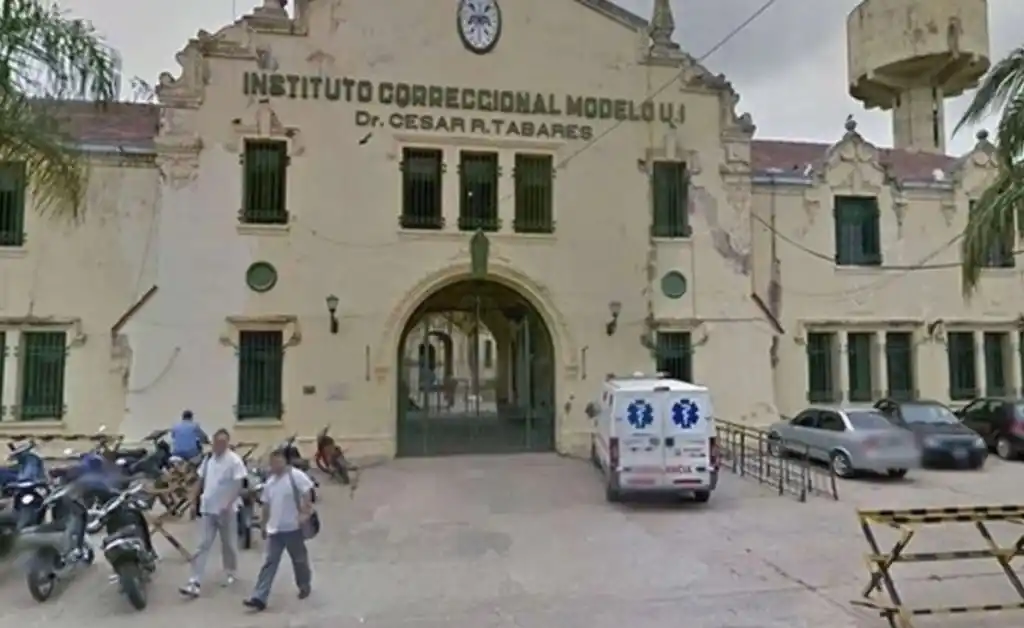 Coronda: agente penitenciario cayó desde un tanque de agua