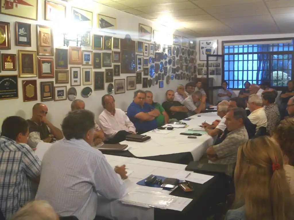 Asamblea y convocados para el Seven