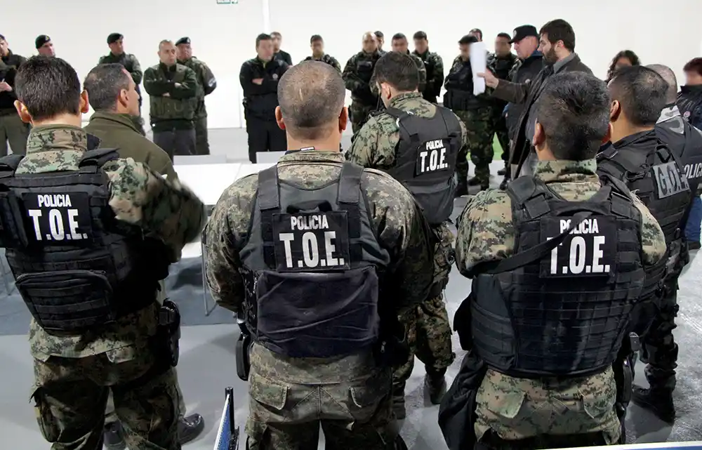 Allanamientos y secuestro de armas en barrio Barranquitas