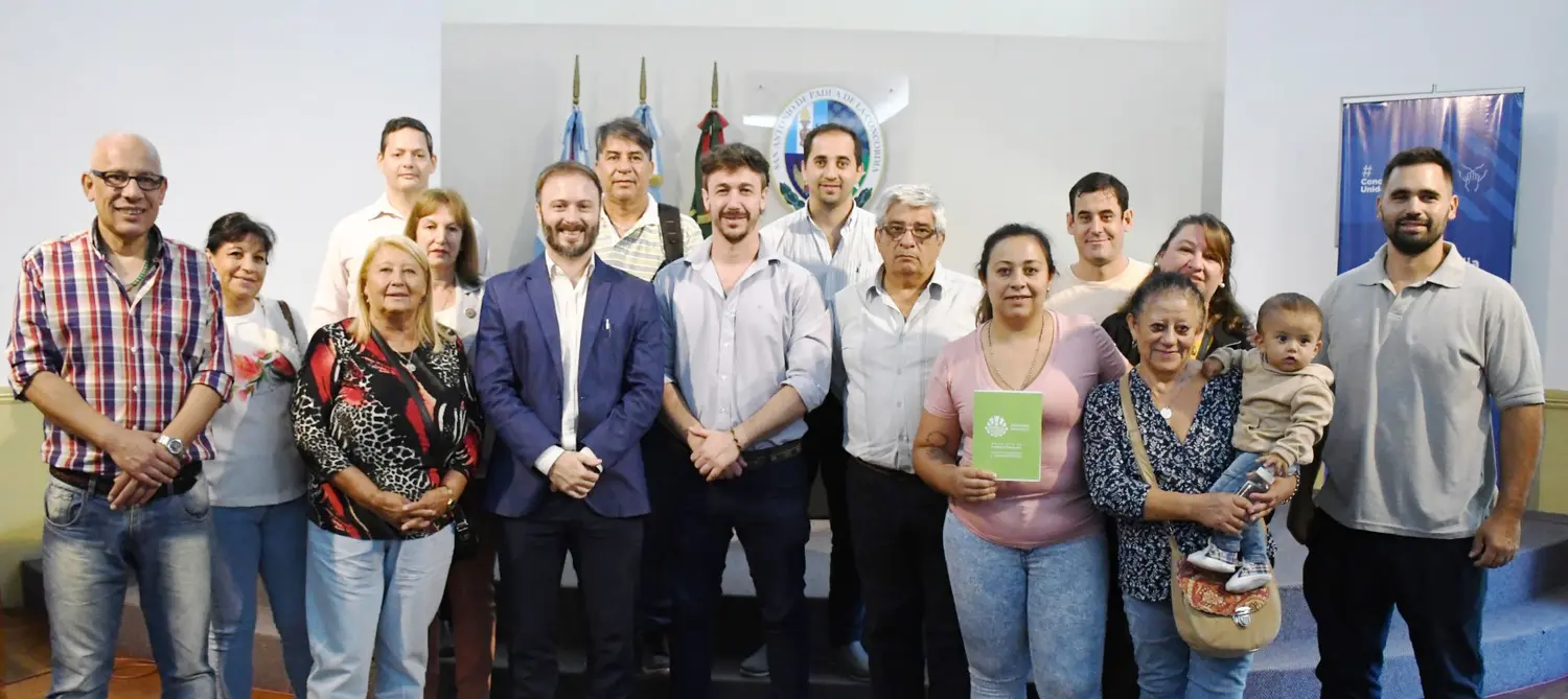 Nueva entrega de microcréditos a emprendedores locales