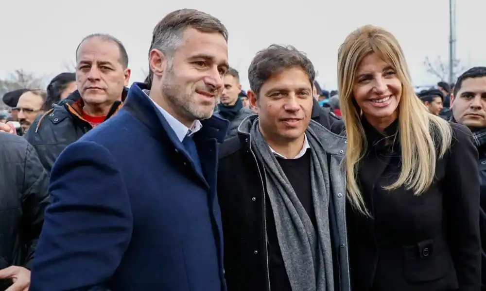 El intendente participó del acto junto a otros jefes comunales. 