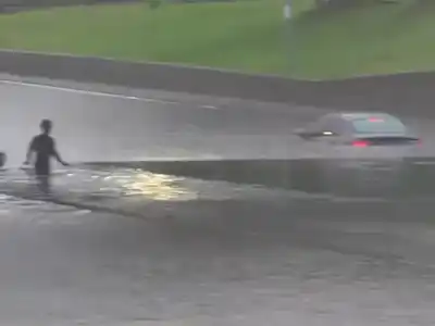 El nivel del agua en la General Paz.