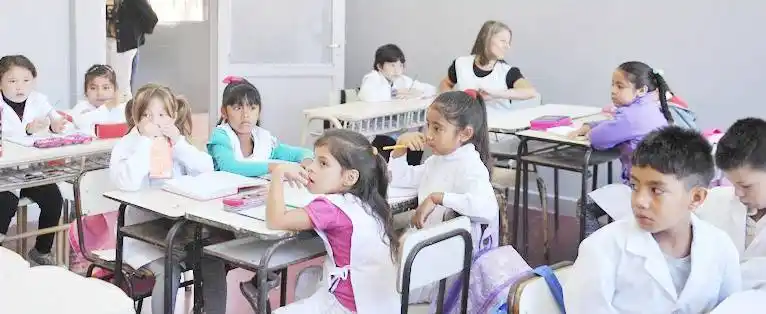 Articulan acciones para apoyar a los estudiantes en situación vulnerable