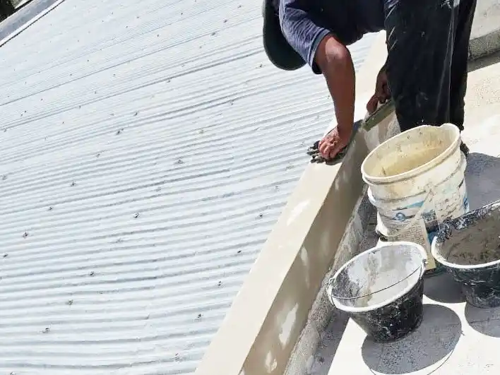 Refuerzan infraestructura pluvial en una escuela técnica de Seguí