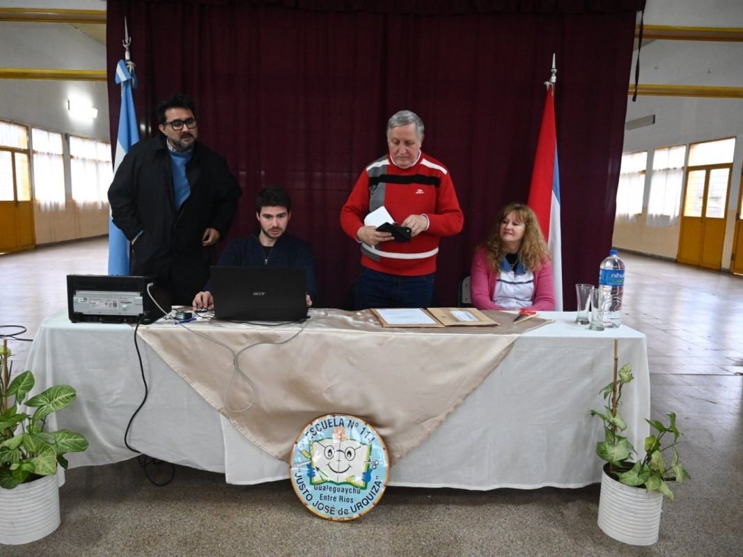 Se presentaron dos oferentes para refaccionar la fachada sur y el piso de la Escuela N° 114