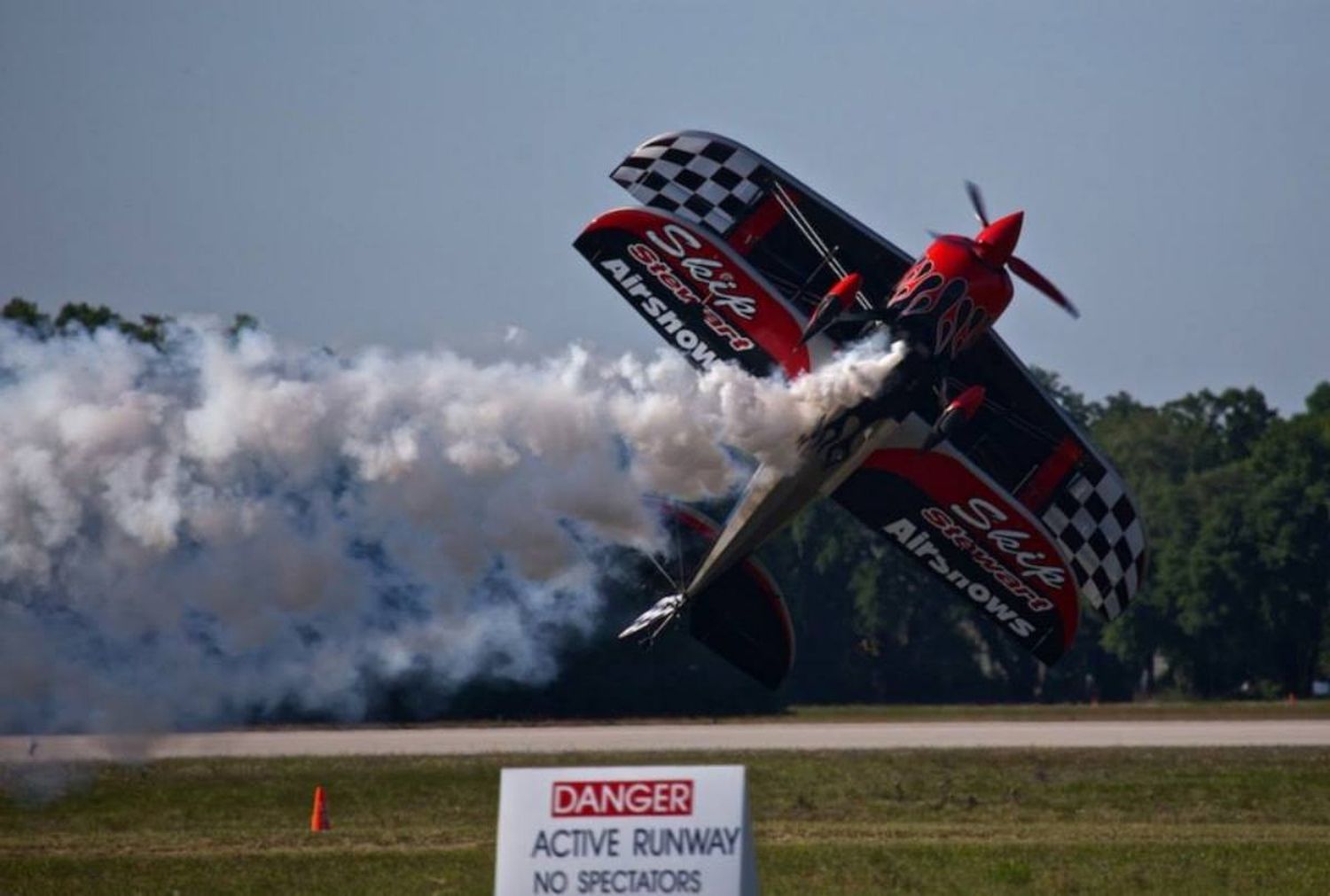 Skip Stewart presentará un asombroso show aéreo de acrobacia extrema en FIDAE