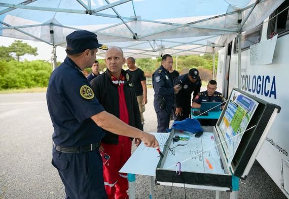 Hallaron el kayak de los pescadores desaparecidos en Cariló