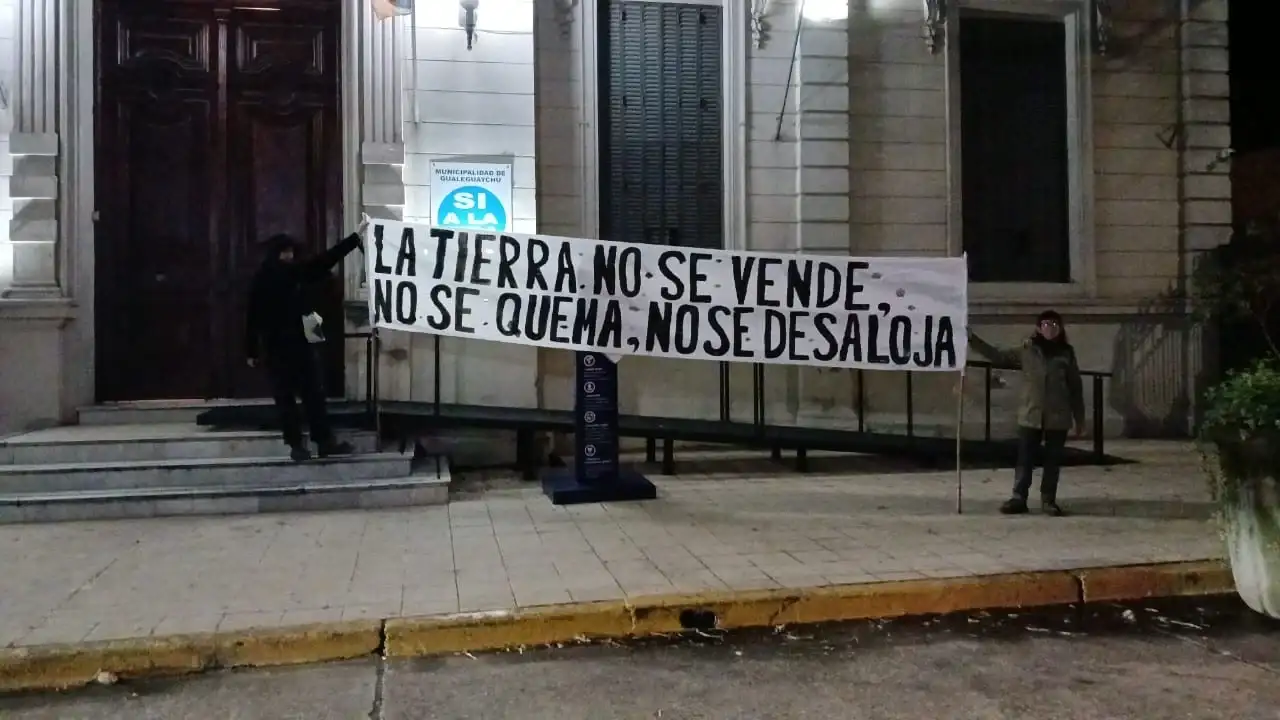 plaza urquiza ley de tierras - 1