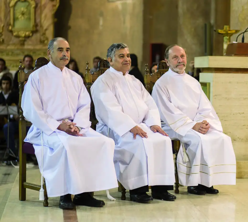 Diócesis con tres Diáconos Permanentes