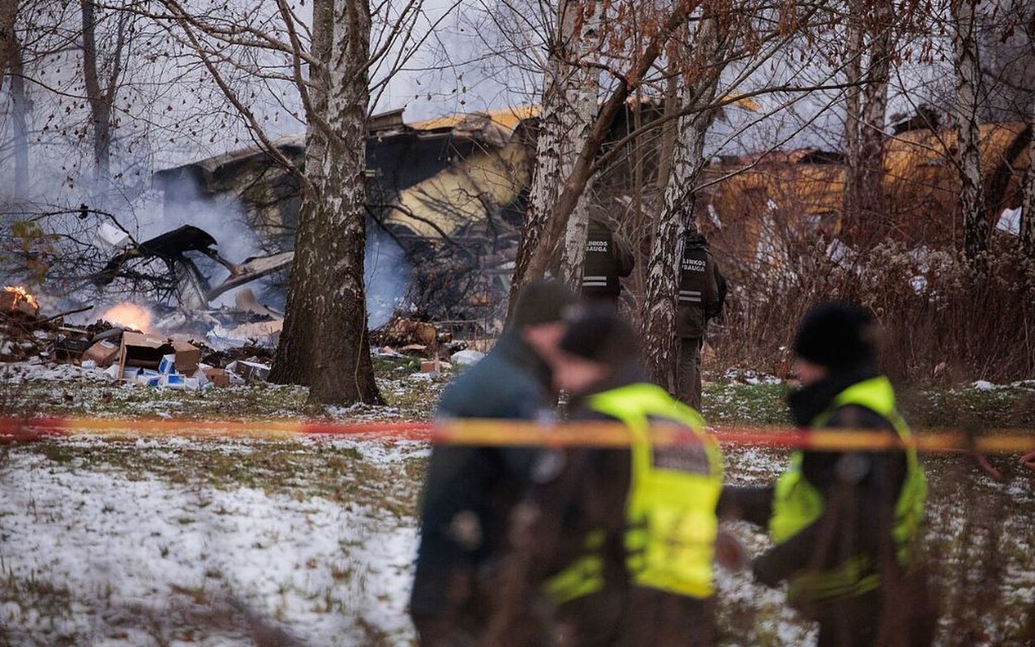 Video: un avión de carga se estrelló en una zona residencial de Lituania