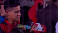 Un hincha argentino ganó el premio The Best a la mejor afición