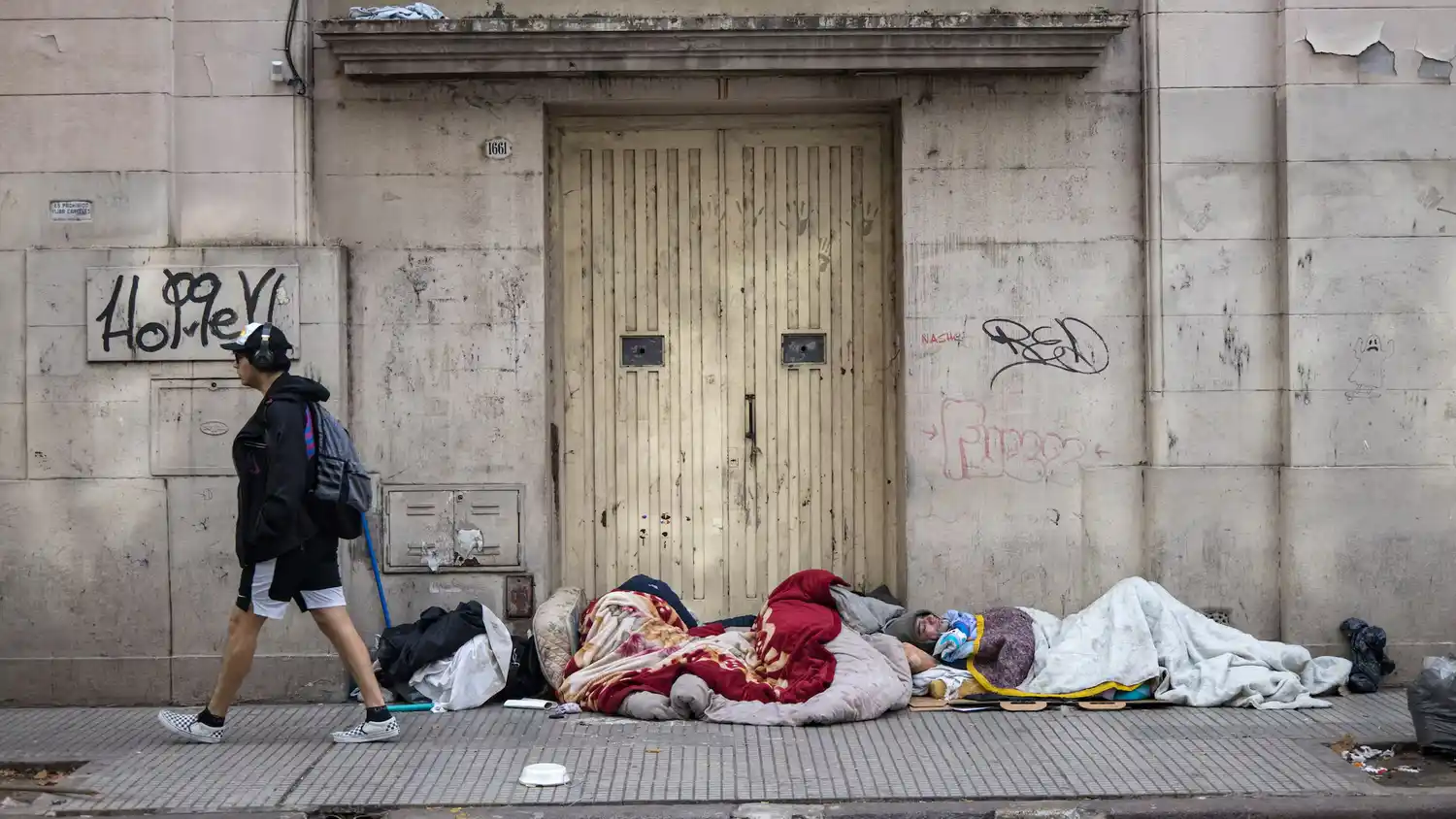 El INDEC publica un nuevo dato de pobreza y el Gobierno espera un “respiro” en medio de la tensión económica