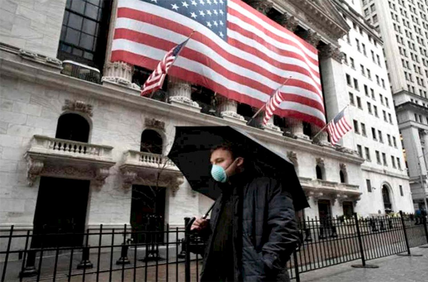 Vacunación o test semanales, las nuevas medidas para grandes empresas en EEUU