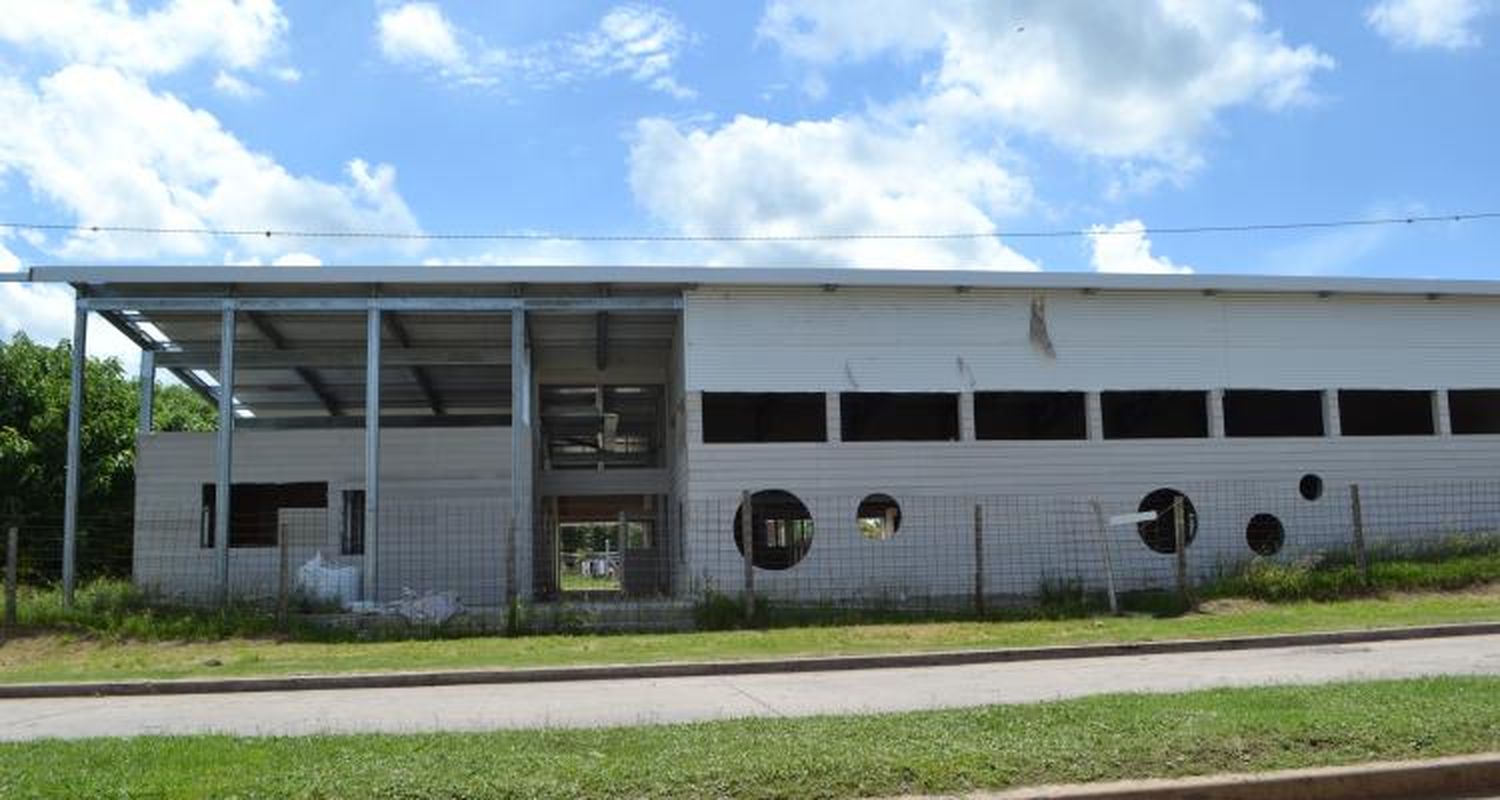 Jardín de Banfield: Salazar anunció que falta el 35 % de la obra y que la terminará el Municipio con fondos nacionales