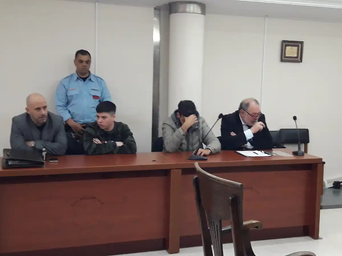 Condenaron a dos jóvenes por narcomenudeo: uno recuperó la libertad