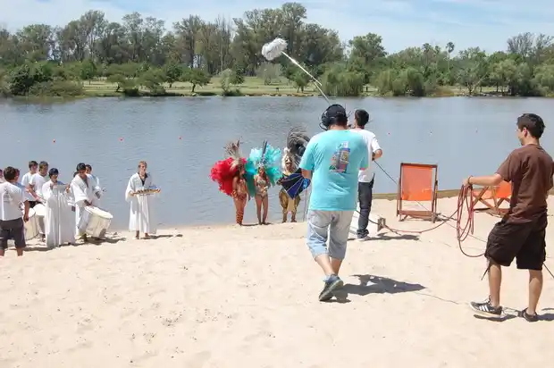 Los “cocineros argentinos” transmitieron en vivo desde la playa Bikini