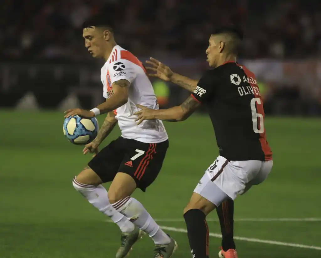 River venció con autoridad  a Colón, alcanzó la punta 