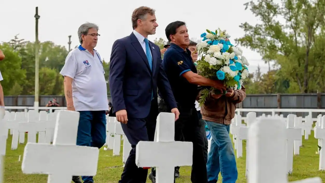 Las actividades se desarrollaron en la réplica del Cementerio de Darwin que se encuentra en Pilar.