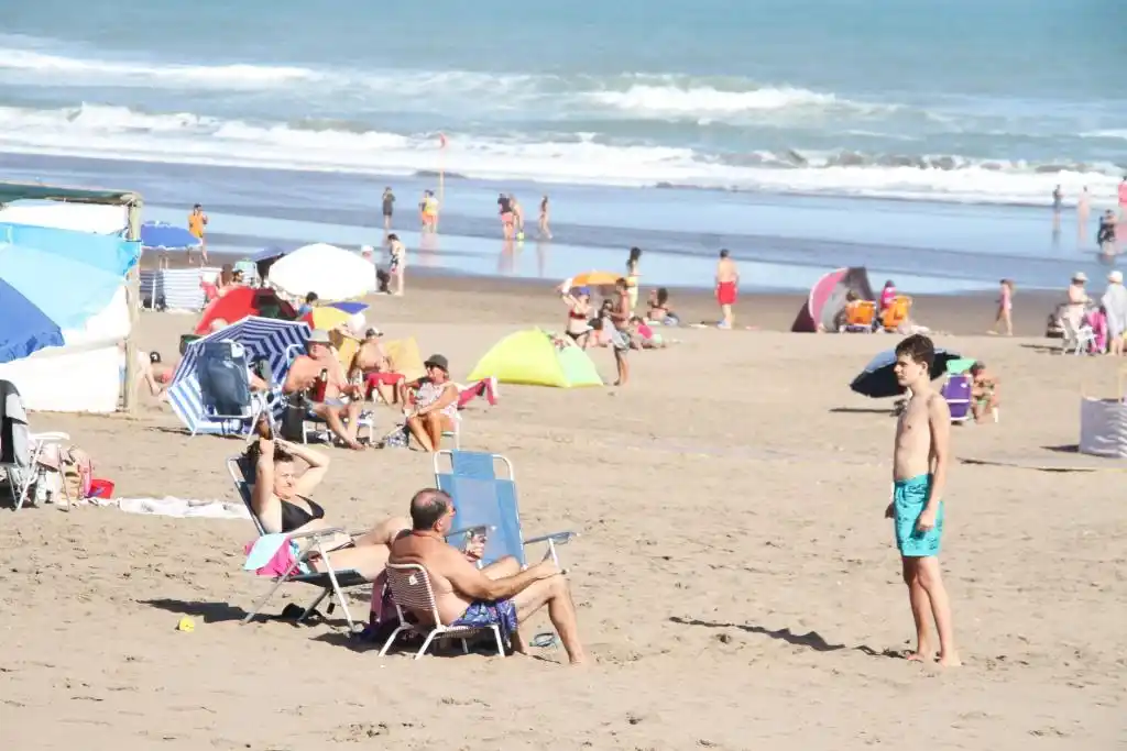 Tarde de playa a pesar de las nubes