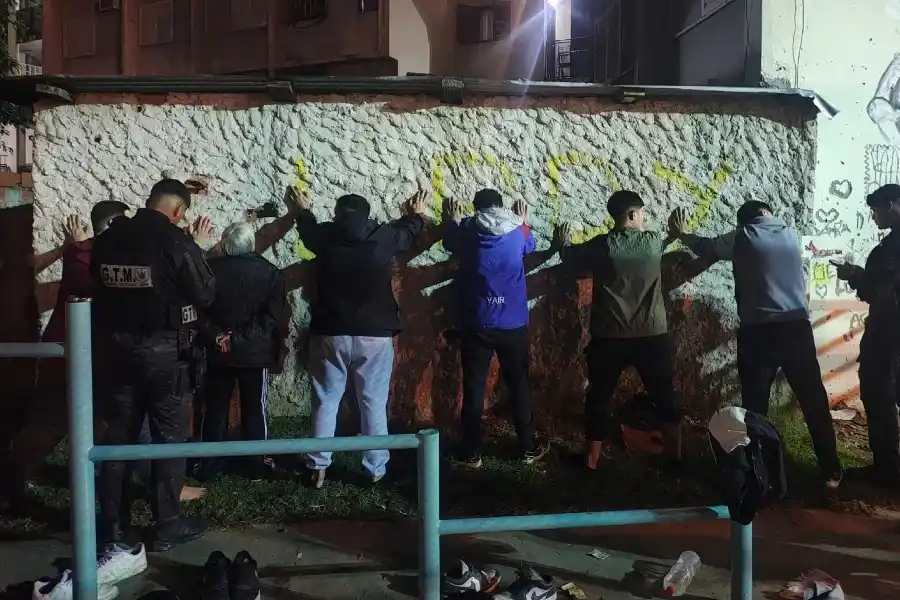 Seis detenidos con drogas en un playón de zona oeste: hay dos menores involucrados