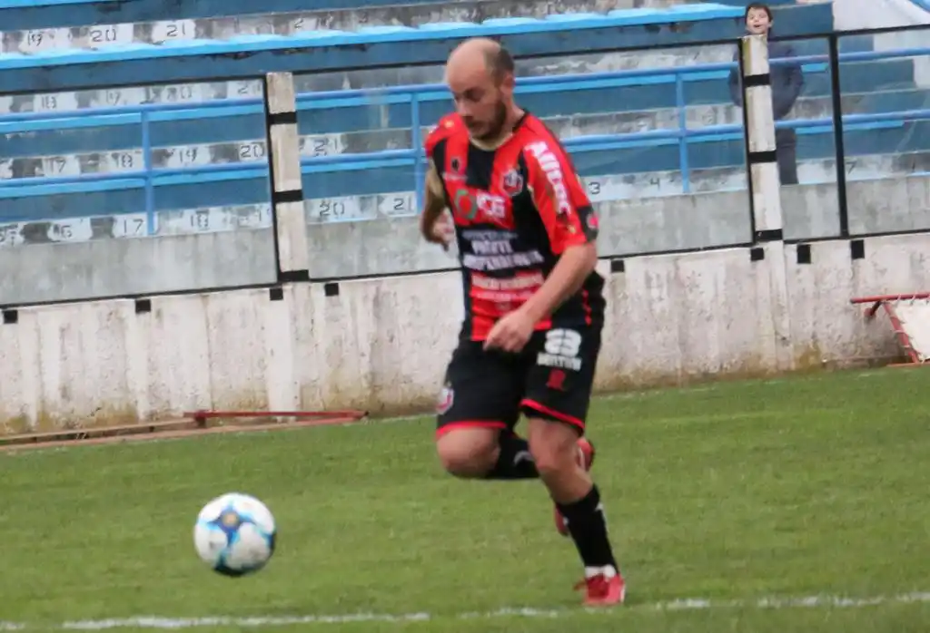 Excursionistas apuesta a  los goles de Lucas Porta