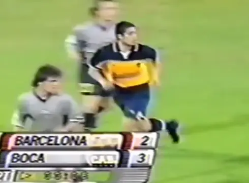 El día que Riquelme bailó al Barça: Se cumplen 20 años