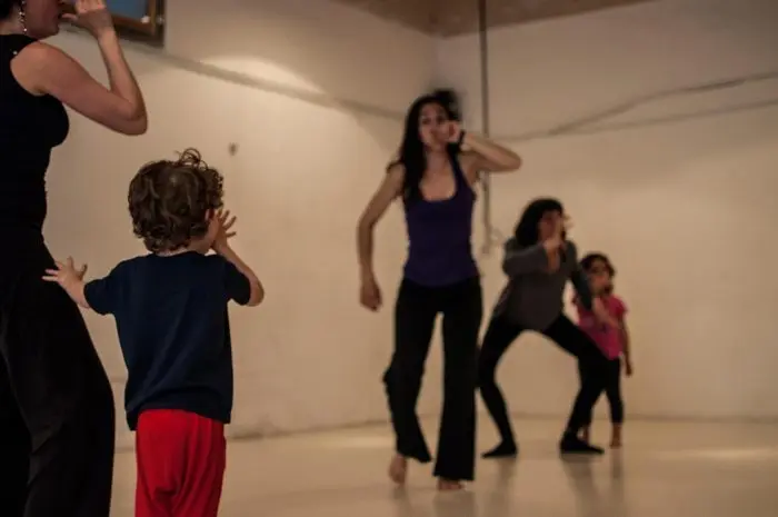 Contact y juegos para padres junto a sus niños