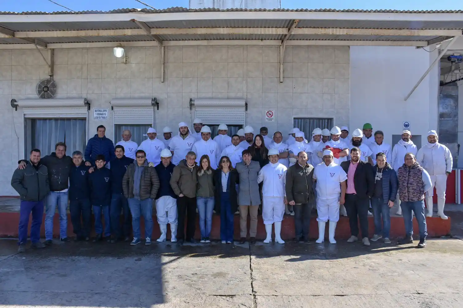 Desafían a la crisis: En Castelli abrieron un frigorífico y tomaron a 40 trabajadores