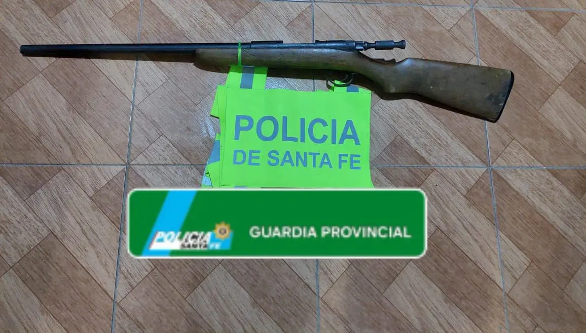 Arma secuestrada en el operativo