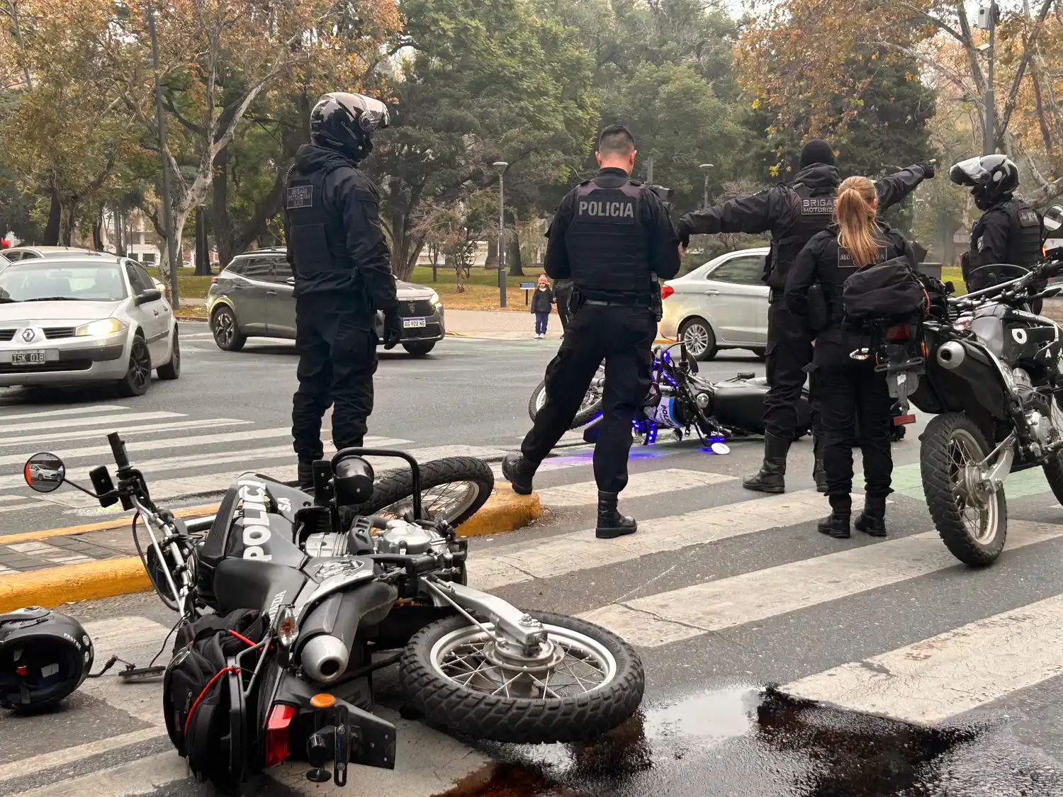 Choque entre dos policías.