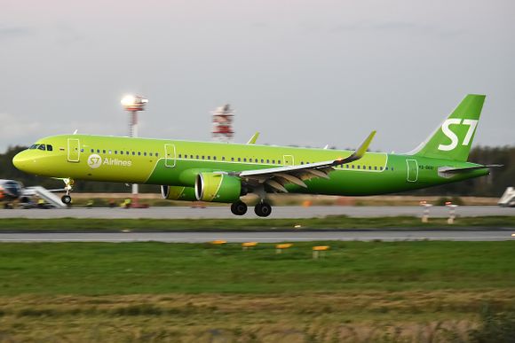 Crisis en Rusia: S7 Airlines cancela vuelos por falta de repuestos para sus motores Pratt & Whitney