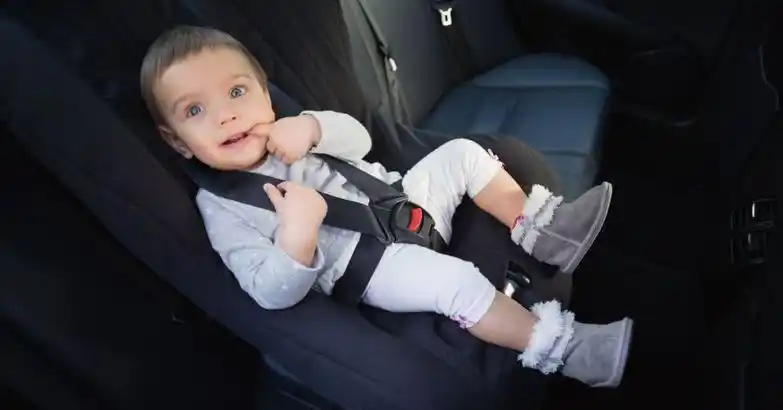 Será obligatorio el uso de las sillas para bebés y niños 