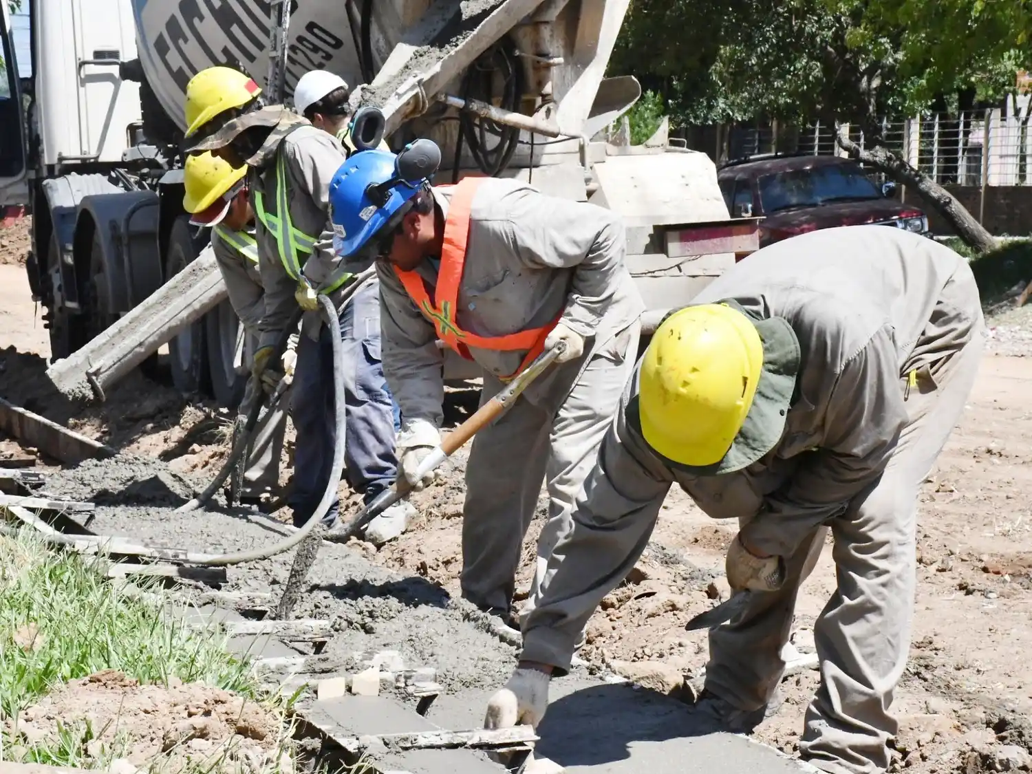Avanzan las obras complementarias en la repavimentación de calle Dr. Sauré