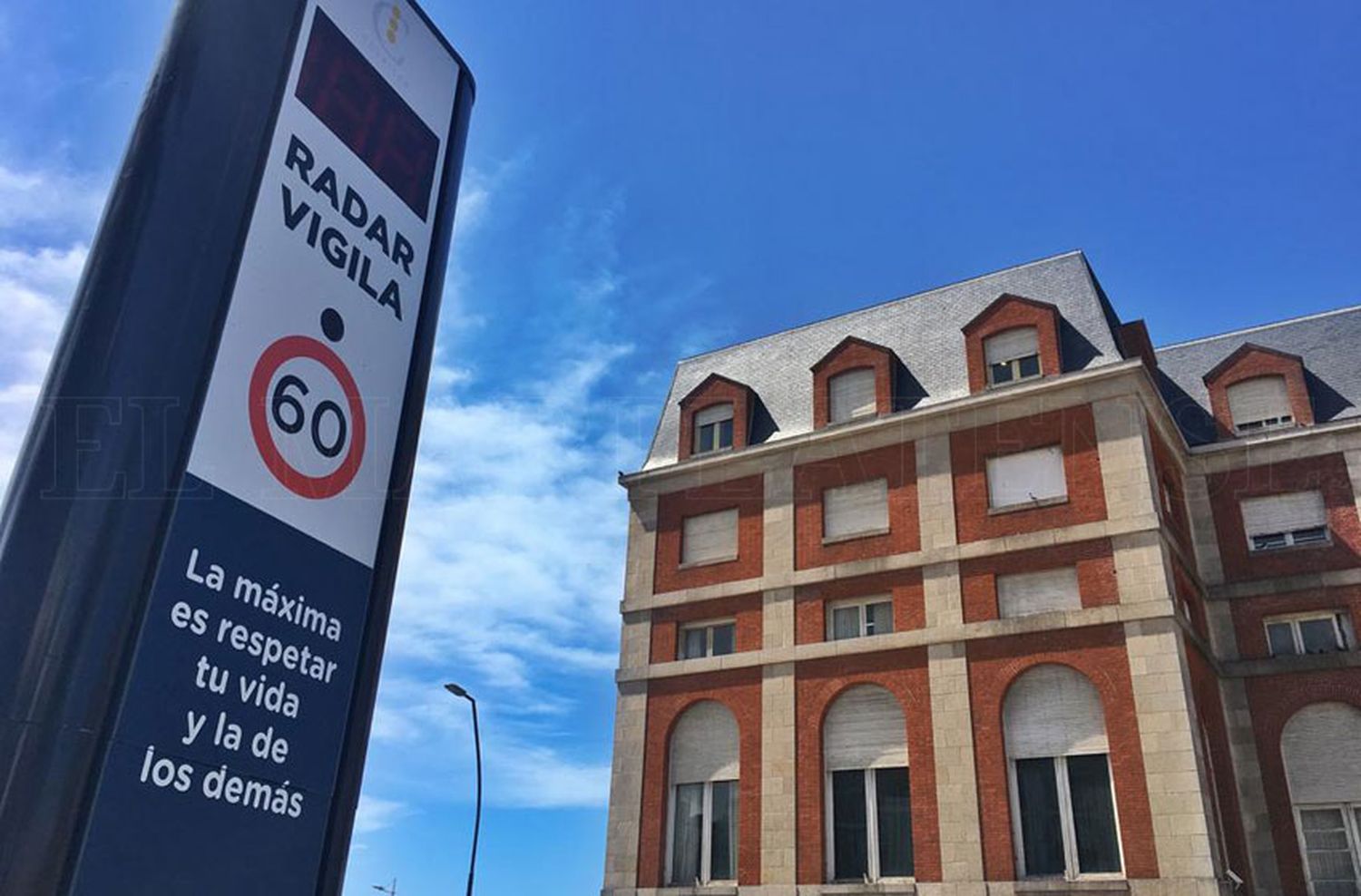 Tres tótems medirán a partir de hoy la velocidad en la ciudad