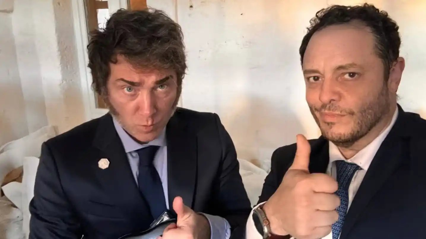 El presidente Javier Milei junto a Demian Reidel