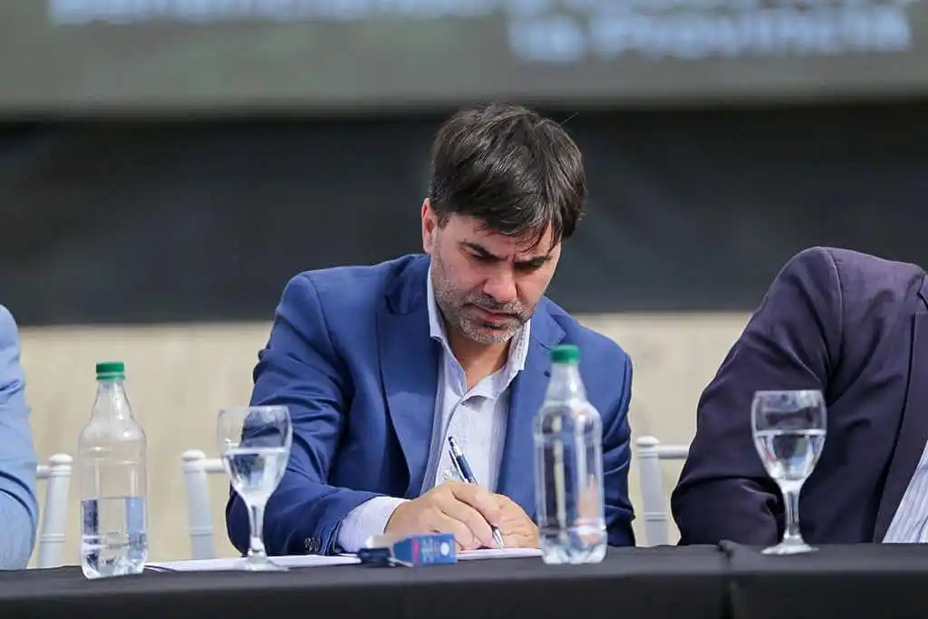 Intendente de Castelli contra el Gobierno de Milei: “Destruyeron todo en cinco meses”