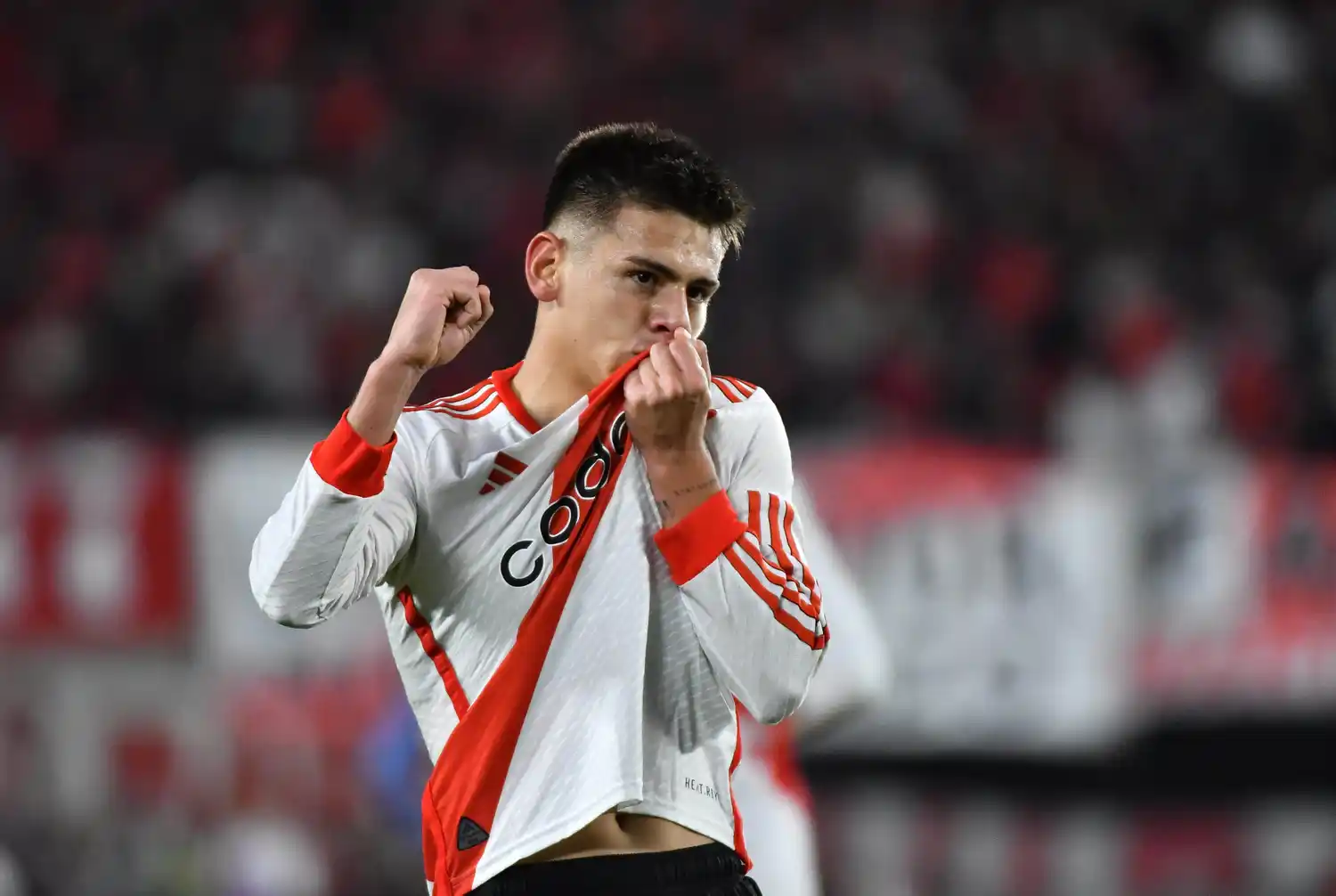 Echeverri rompió el cero en el Monumental.