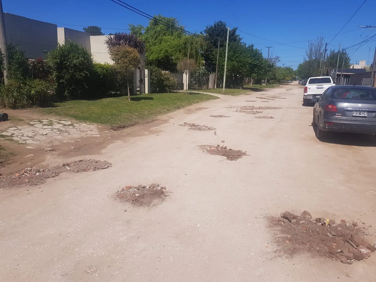 Vecinos tapan pozos