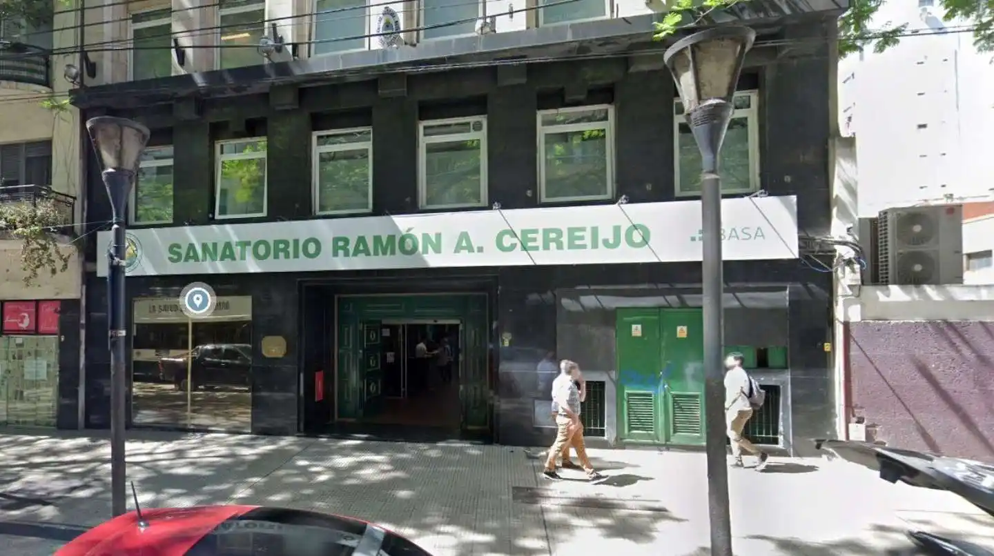 Allanaron una clínica porteña y encontraron seis cuerpos en descomposición