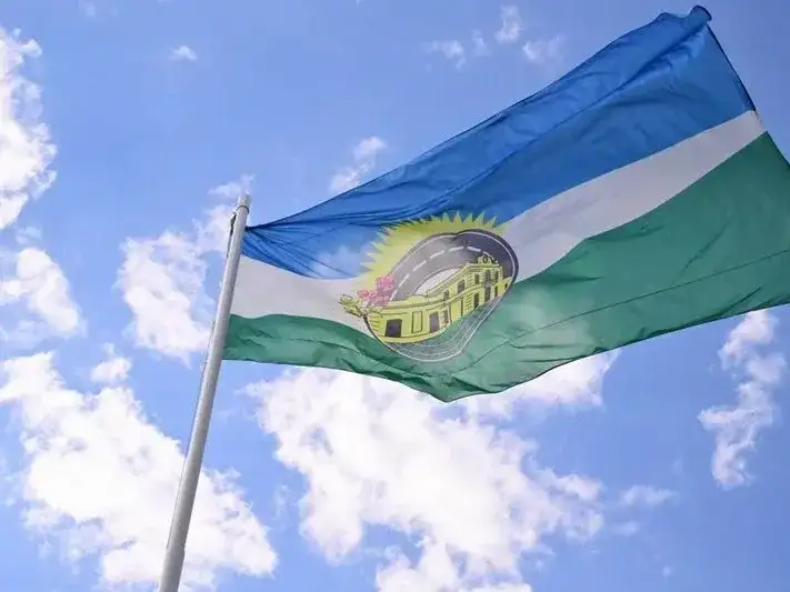 Un año del izamiento de la bandera de la ciudad