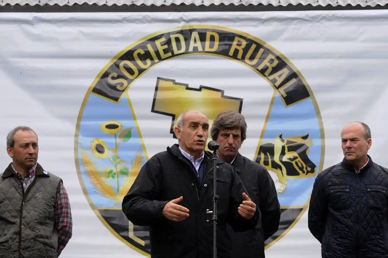 Daniel Salvador visitó la 30° Exposición Rural de Laprida