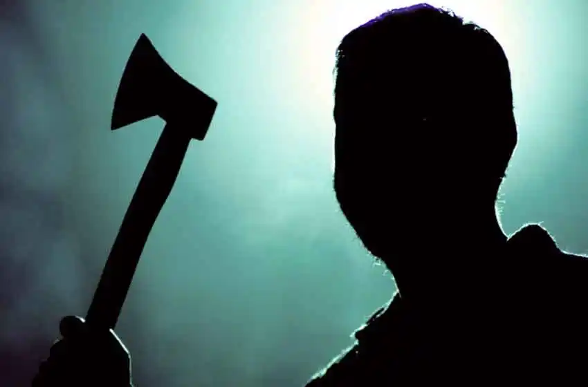 Golpeó con un hacha y amenazó a su ex esposa porque le reclamó la cuota alimentaria