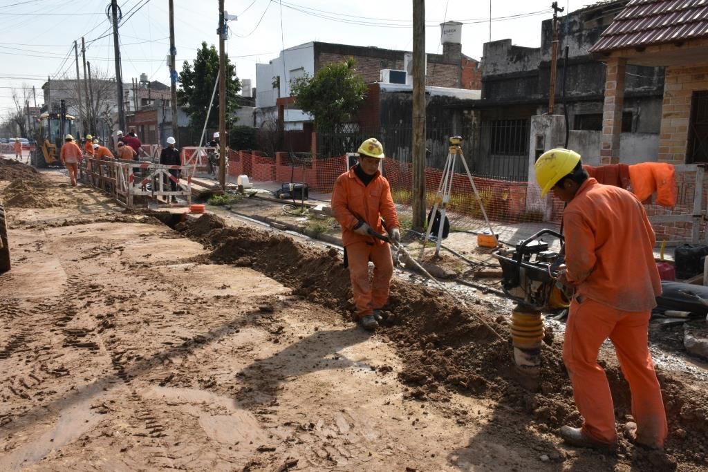 AySA avanza con obras de cloacas en Lanús