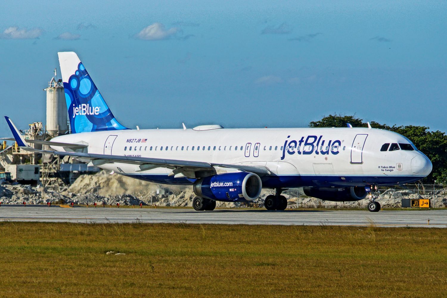 JetBlue resumes seasonal flights between Boston and Liberia