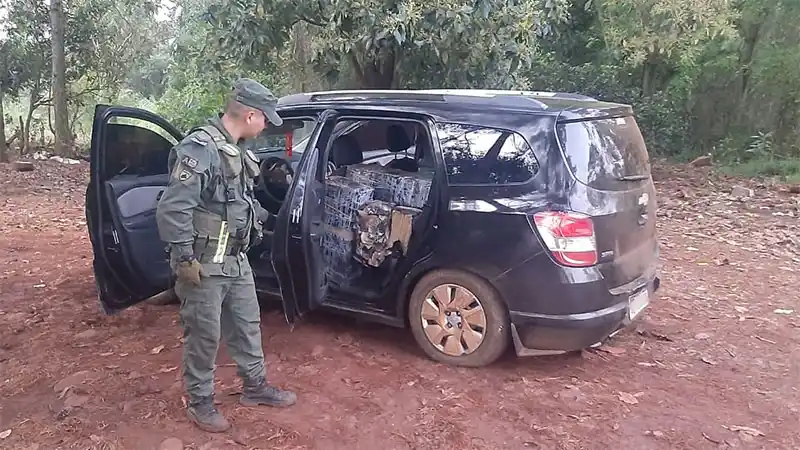 Abandonaron vehículo con más de 629 kilos de marihuana